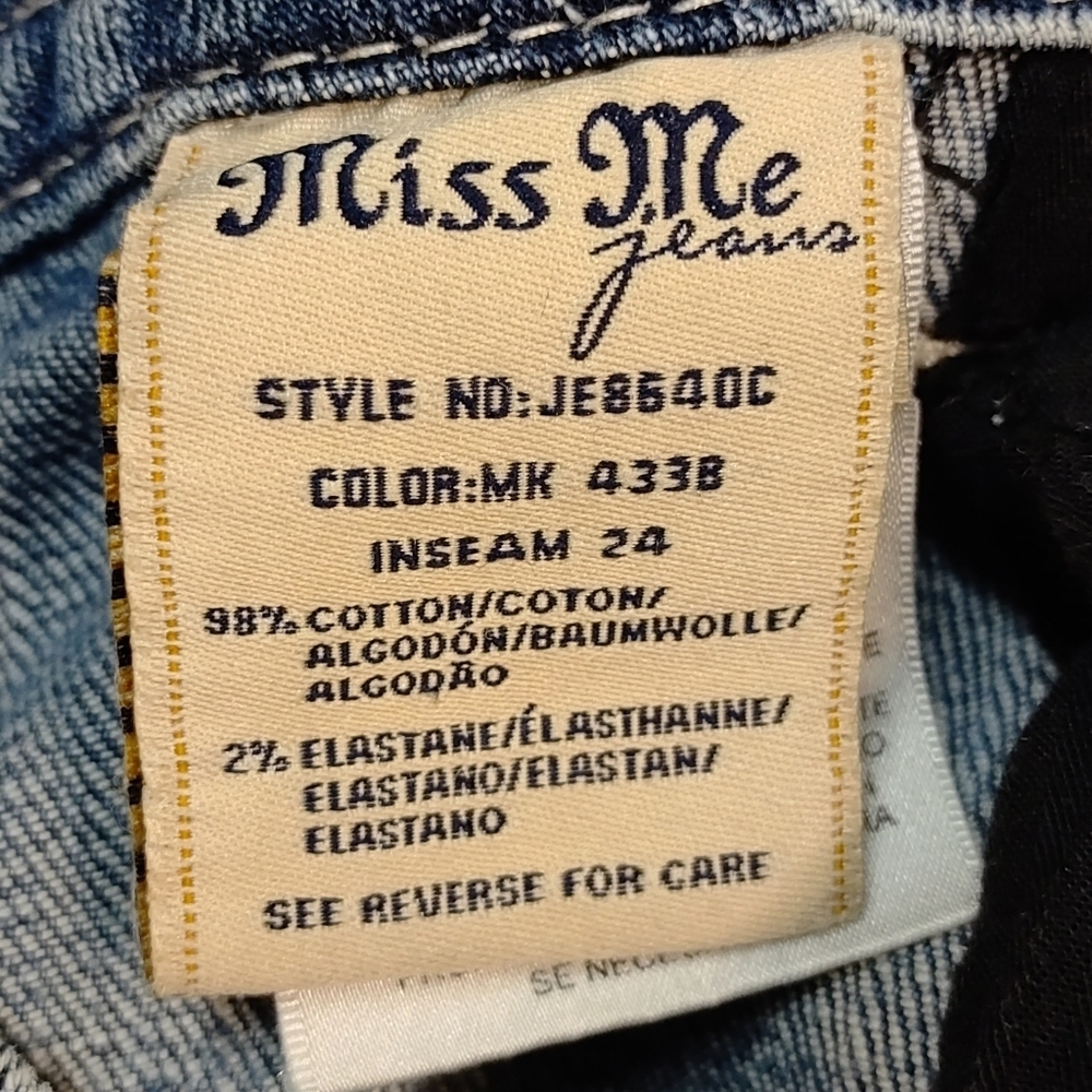 Miss Me Signature Women's Blue Crop Distressed Rhinestones Jeans Size 29 - Picture 13 of 13